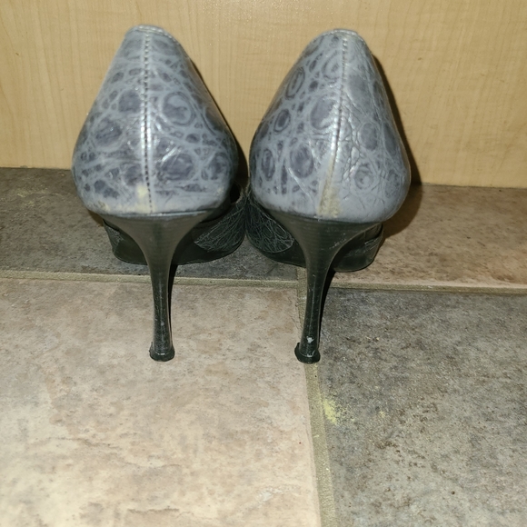 7.5 BCBG Paris smokey blue snake skin pumps, vintage early 2000s city/work style - Picture 3 of 5